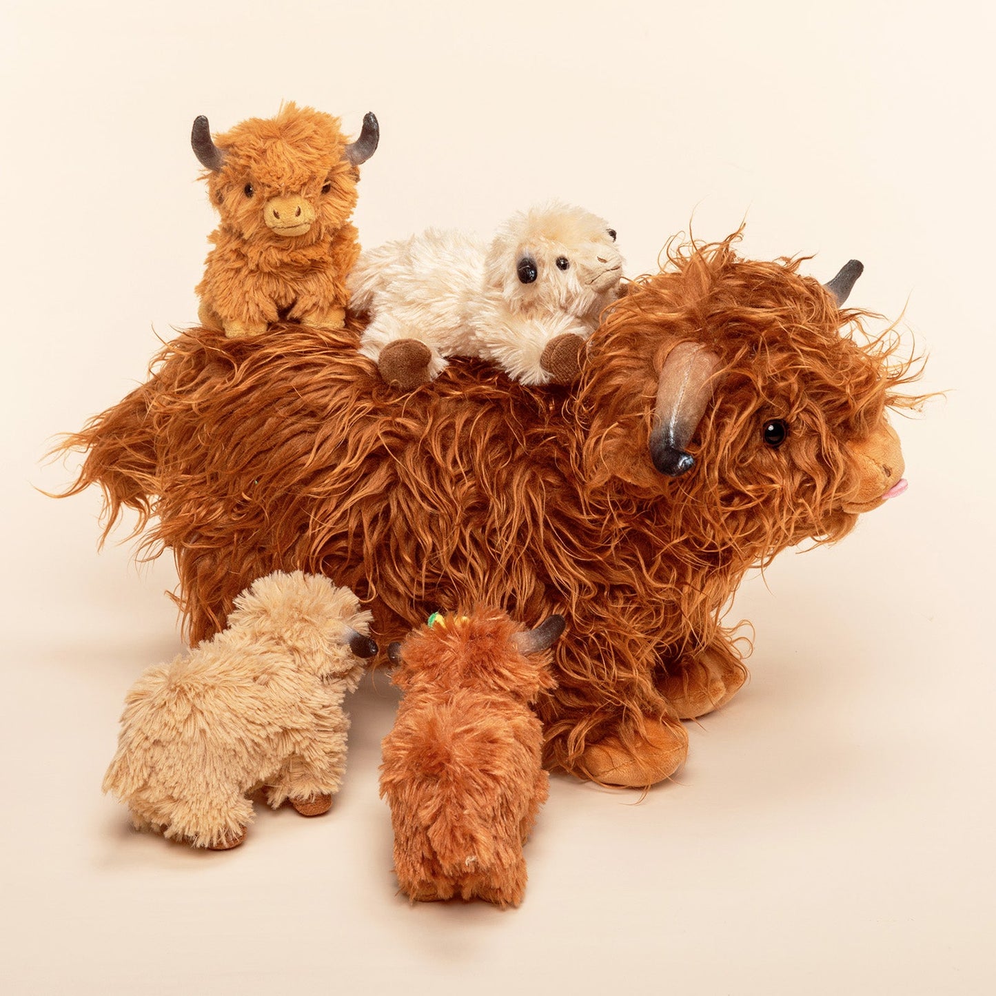Highland Cow Plush Playset